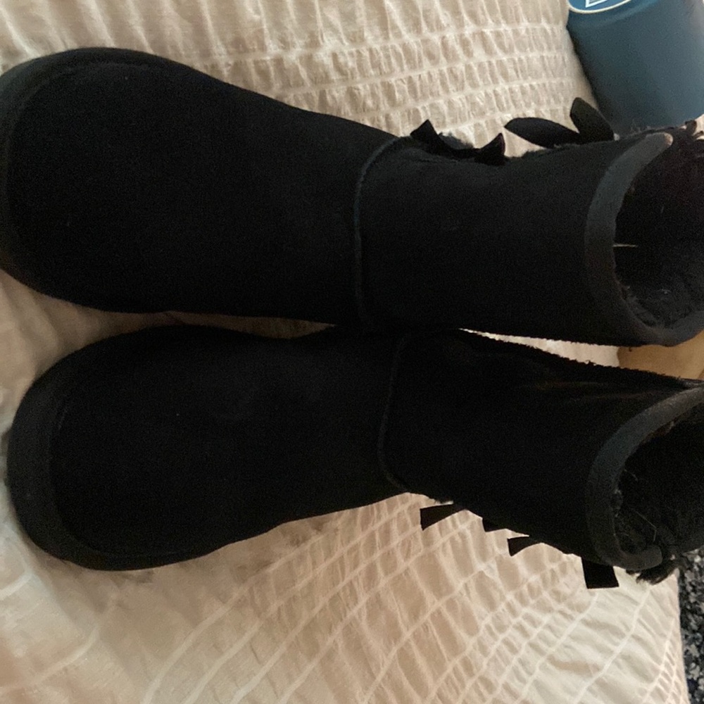 Rarely used koolabara by Ugg’s ankle black booties size 6 in women’s (36 UK)